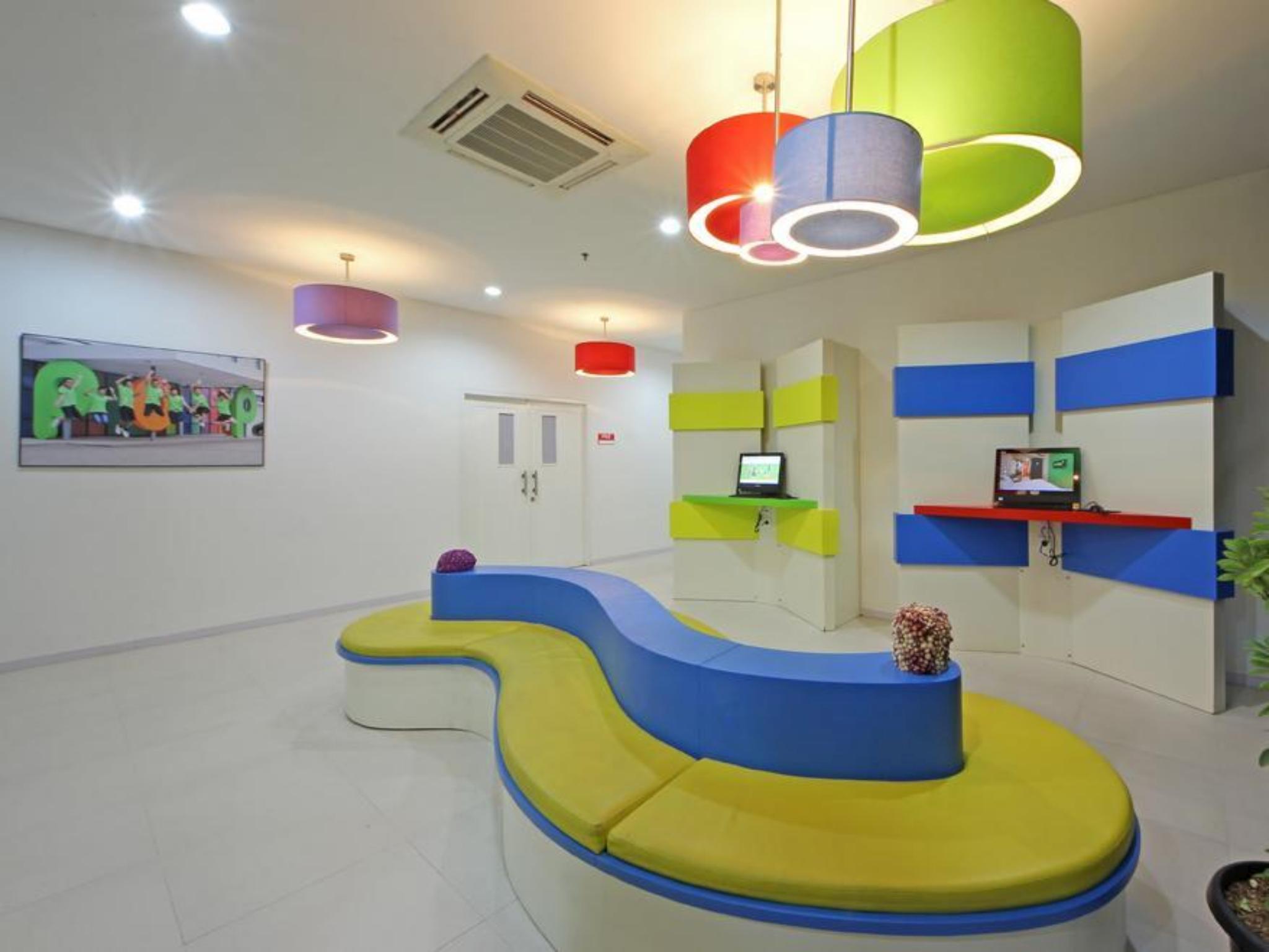 Pop! Hotel Airport Jakarta Tangerang Extérieur photo