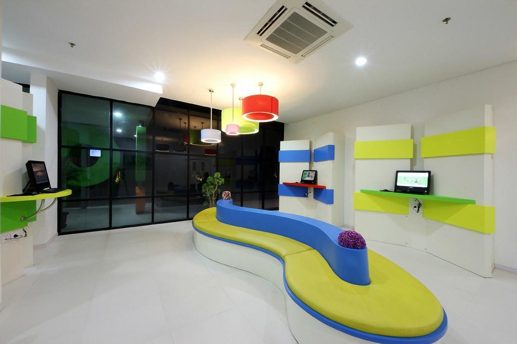 Pop! Hotel Airport Jakarta Tangerang Extérieur photo