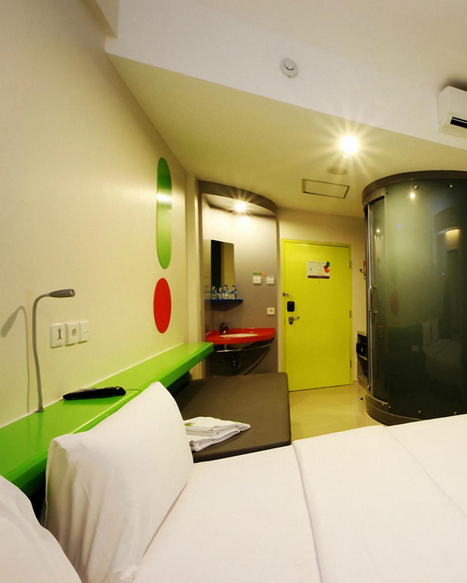 Pop! Hotel Airport Jakarta Tangerang Extérieur photo
