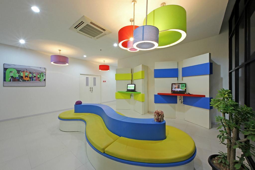 Pop! Hotel Airport Jakarta Tangerang Extérieur photo