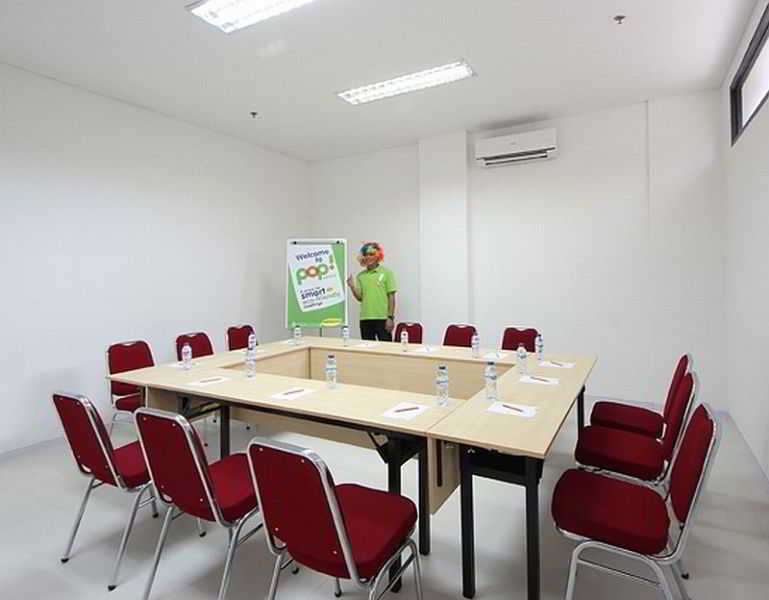Pop! Hotel Airport Jakarta Tangerang Extérieur photo