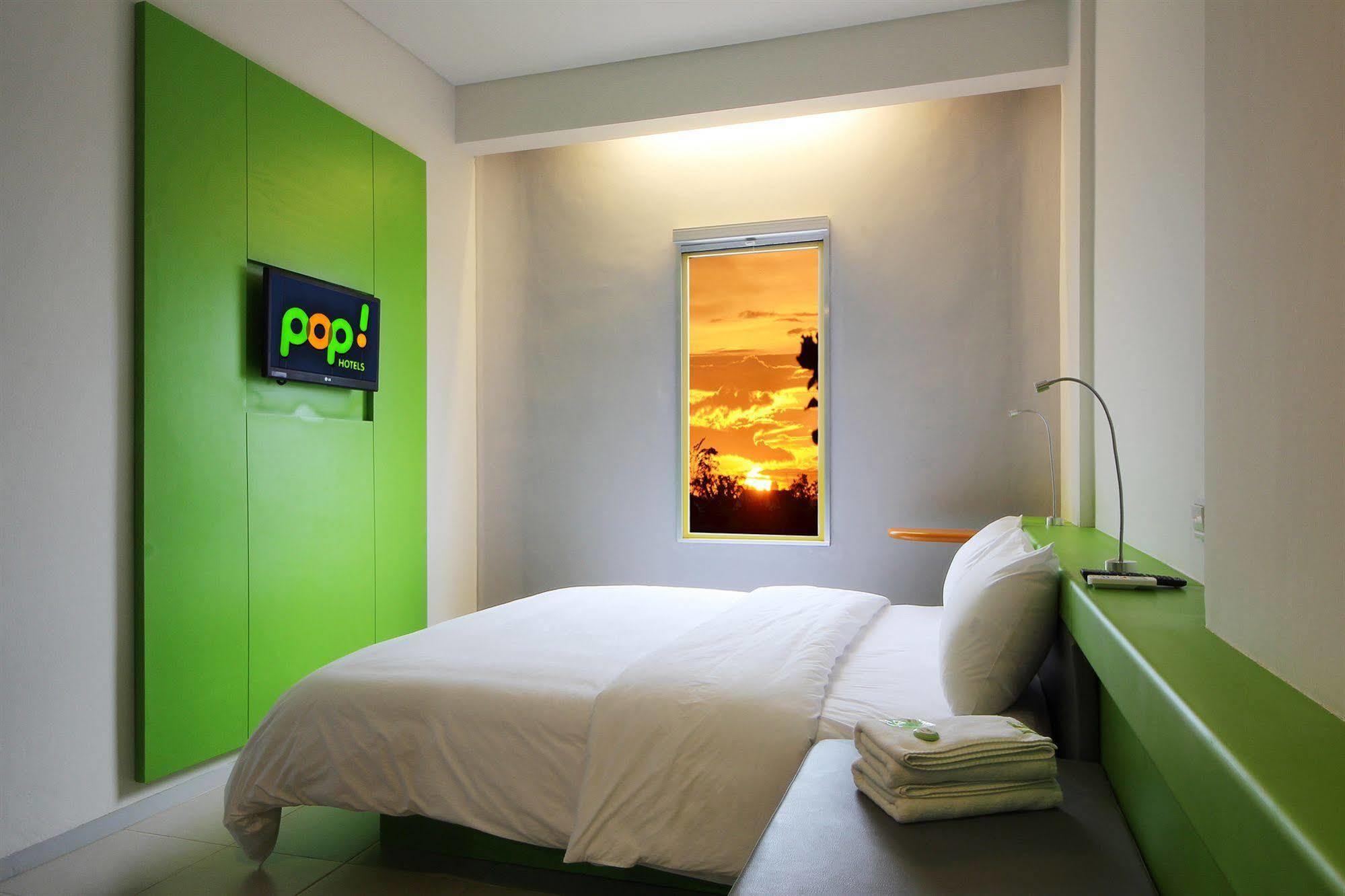 Pop! Hotel Airport Jakarta Tangerang Extérieur photo